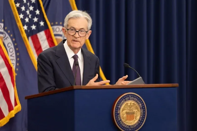 Chủ tịch Jerome Powell phát tín hiệu “dập tắt” kỳ vọng Fed tăng lãi suất