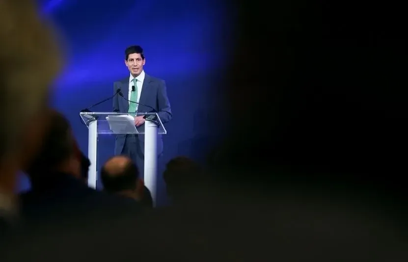 Chủ tịch Fed Kevin Warsh