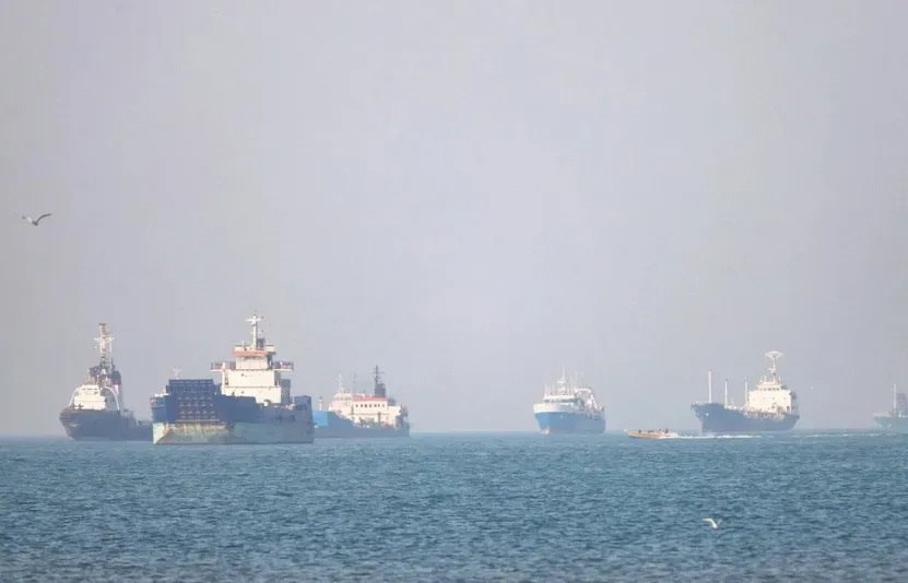 Iran tuyên bố đóng cửa eo biển Hormuz