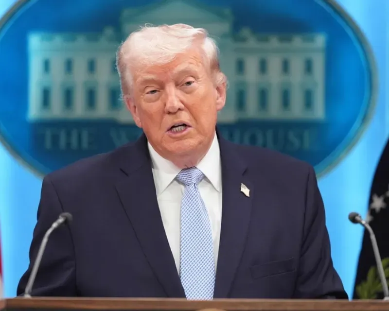 Ông Trump: Mỹ có thể thu phí qua eo biển Hormuz sau xung đột