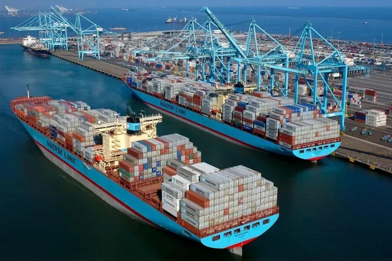 Mỹ dọa áp thuế 50% với nước cung cấp vũ khí cho Iran