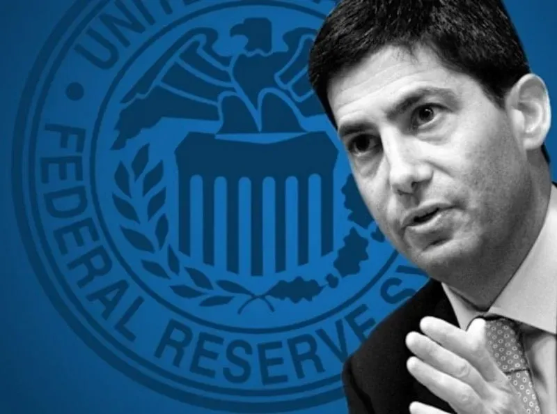 Ông Kevin Warsh tiếp quản vị trí Chủ tịch Fed trong bối cảnh nền kinh tế đối mặt nguy cơ đình lạm. Điều này đặt Fed trước lựa chọn khó khăn giữa kiềm chế lạm phát và hỗ trợ tăng trưởng.