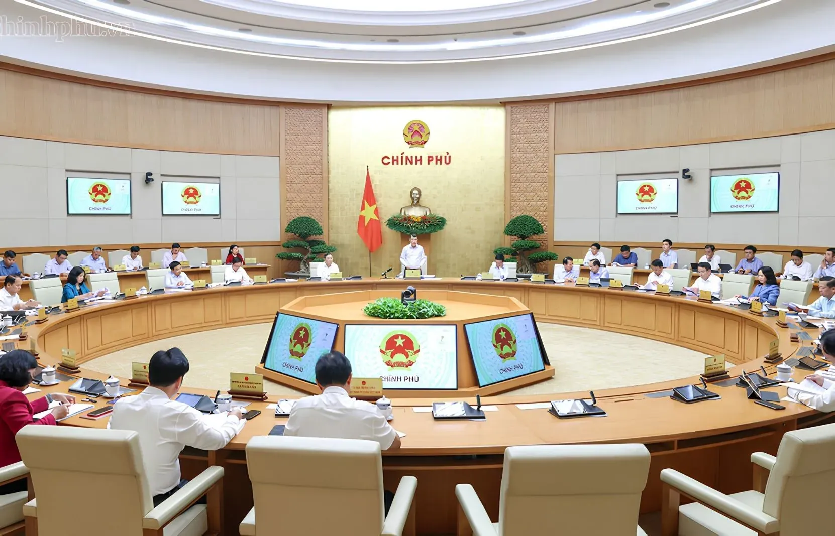 Chính phủ thúc đẩy cải cách, đồng bộ thị trường tài chính 