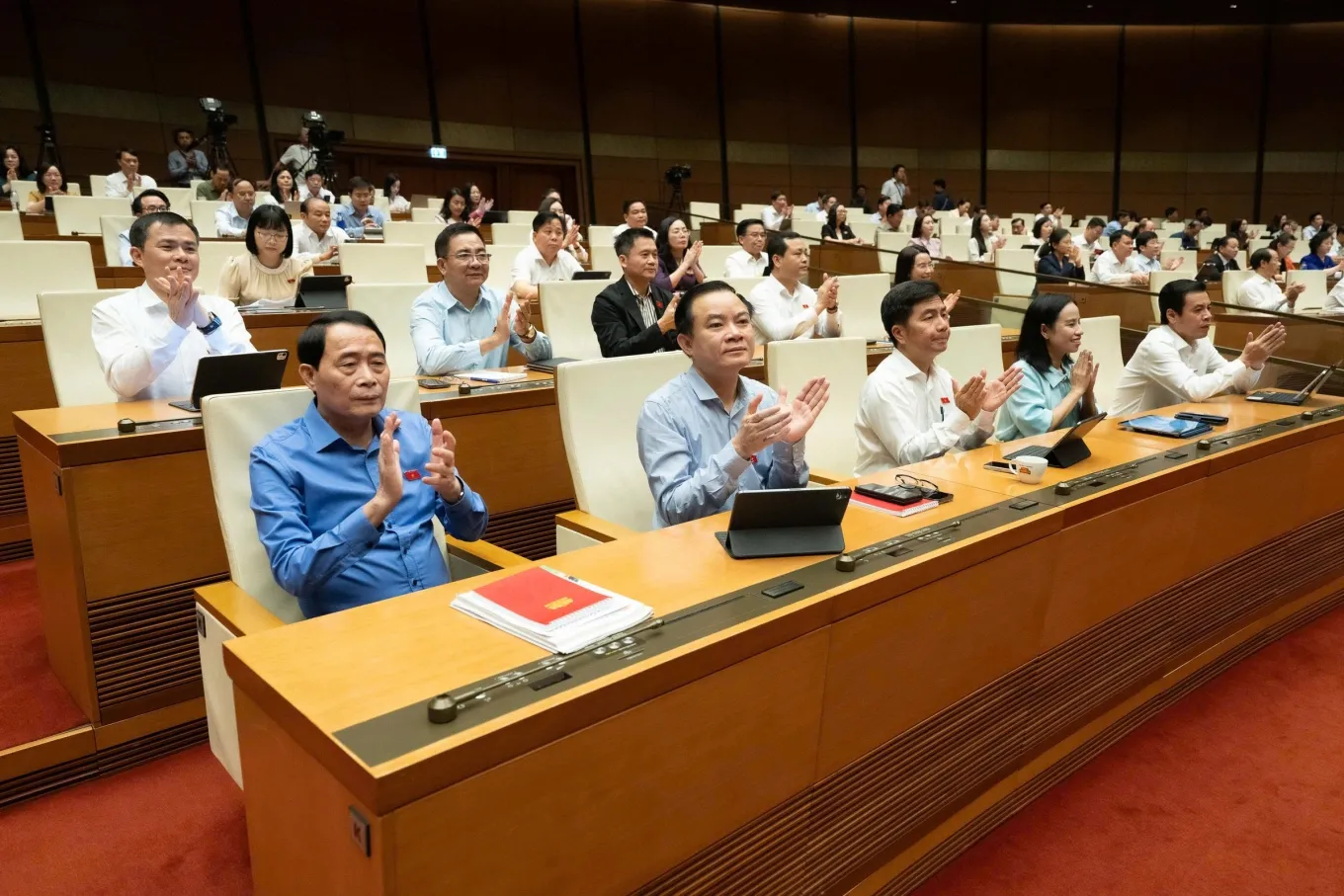 Quốc hội chốt 8,22 triệu tỷ đồng đầu tư công giai đoạn 2026–2030