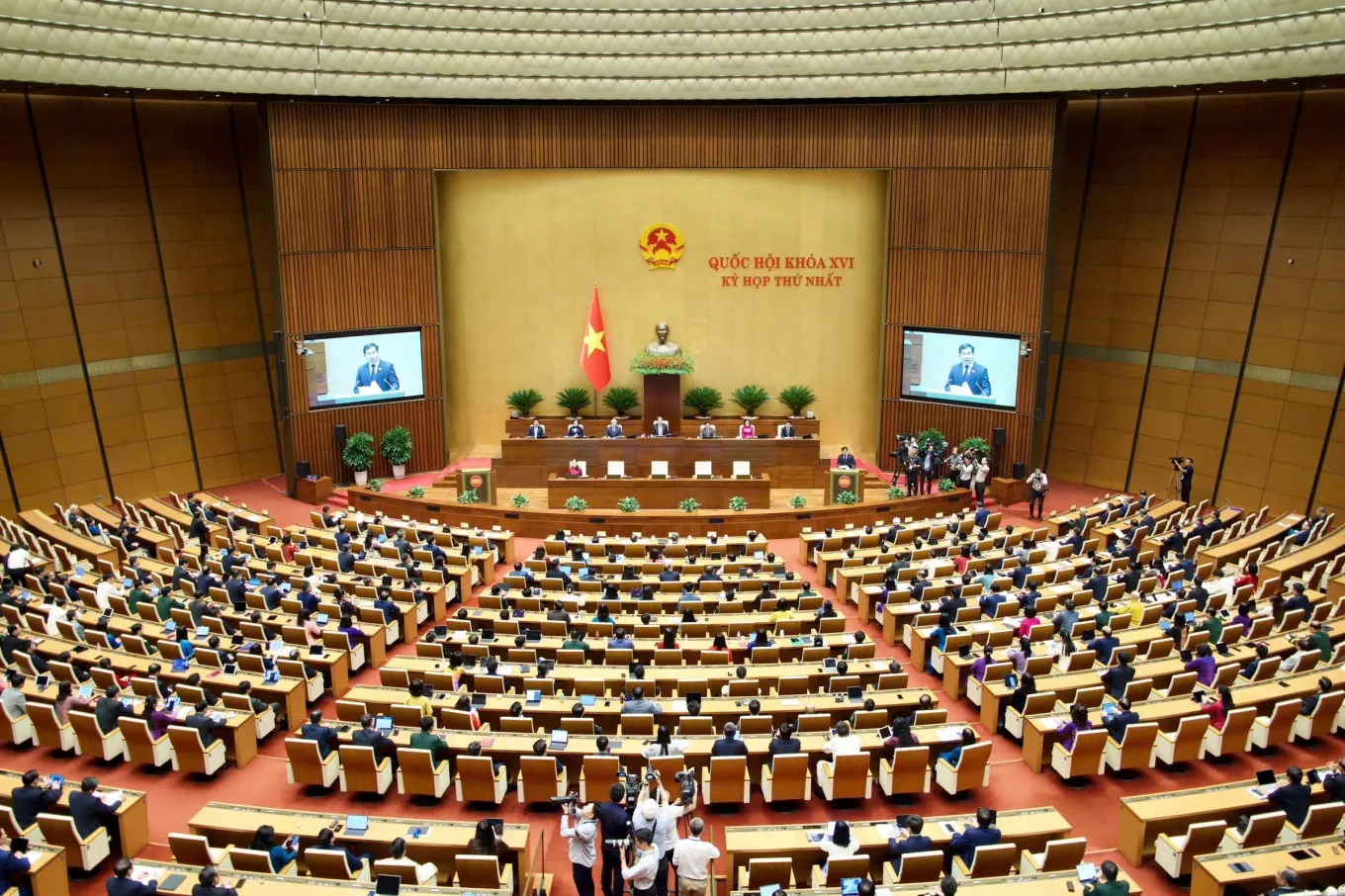 Quốc hội đặt mục tiêu GDP tăng 10% mỗi năm đến 2030