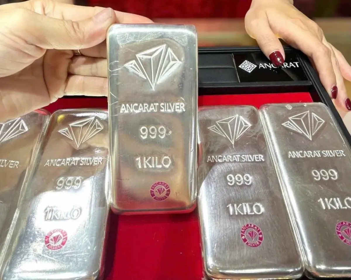 Giá bạc 10/2: Thị trường phân hóa mạnh