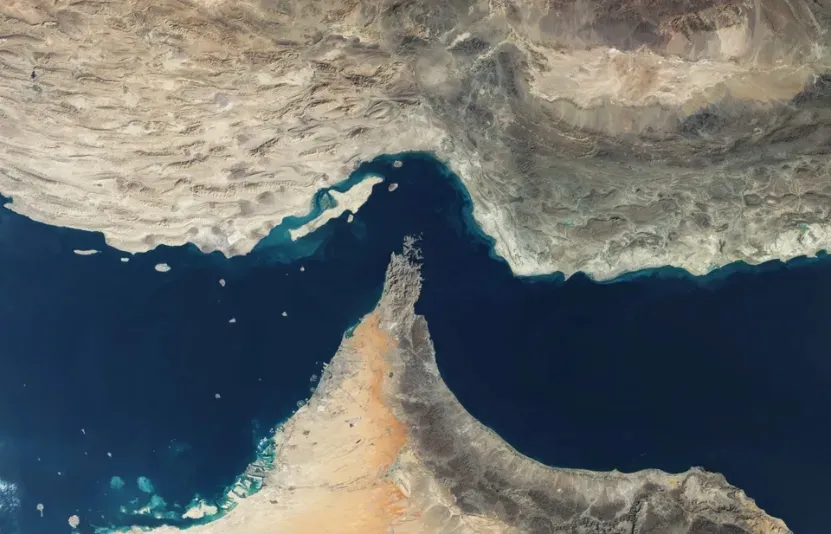 Donald Trump có thể cân nhắc ngừng chiến dù eo biển Hormuz gần như bị phong tỏa