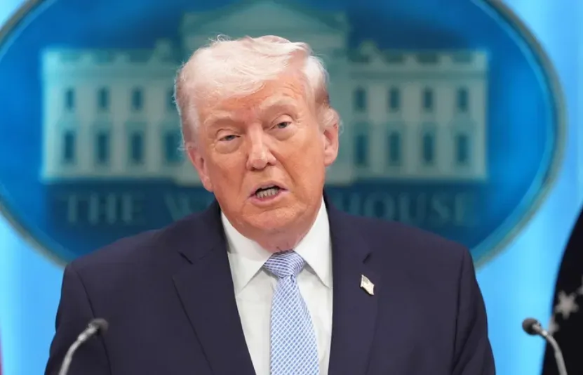 Ông Trump: Mỹ có thể thu phí qua eo biển Hormuz sau xung đột