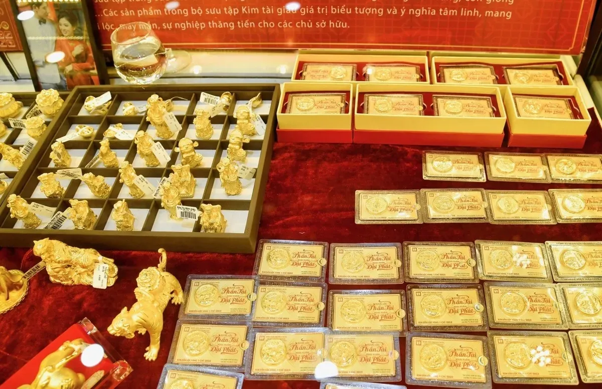 Giá vàng sáng 1/4: Thị trường nội địa giữ vững đà tăng, thế giới chạm mốc cao nhất từ 20/3