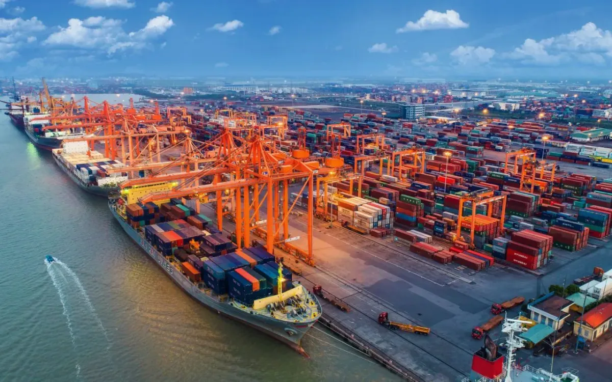 Nhập siêu 13,8 tỷ USD sau 5 tháng: Chuyên gia chỉ rõ dấu hiệu đã xuất hiện từ 2 năm trước