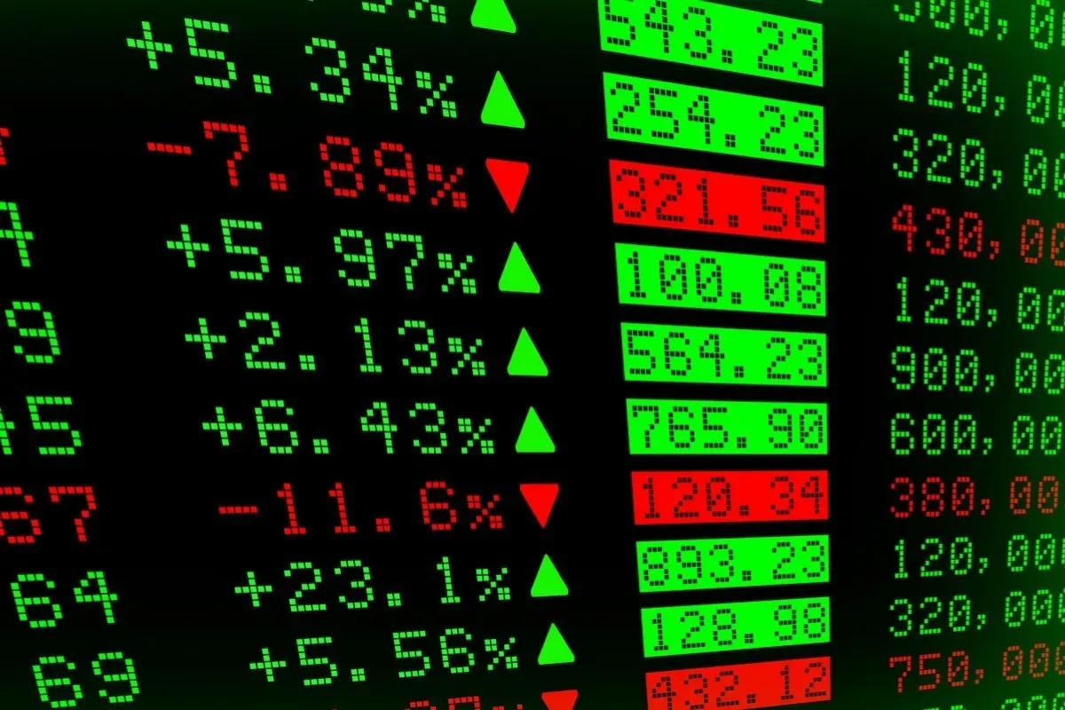 Dow Jones áp sát mốc 52.000 điểm, tân binh SpaceX “bùng nổ” vốn hóa
