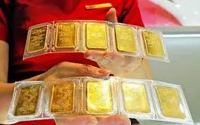Giá vàng (24/02): Thế giới tăng vọt vì lo ngại áp thuế