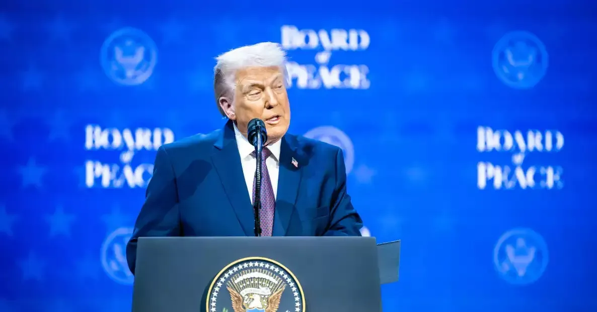 Ông Donald Trump đề nghị hoãn thượng đỉnh Mỹ - Trung vì căng thẳng Trung Đông