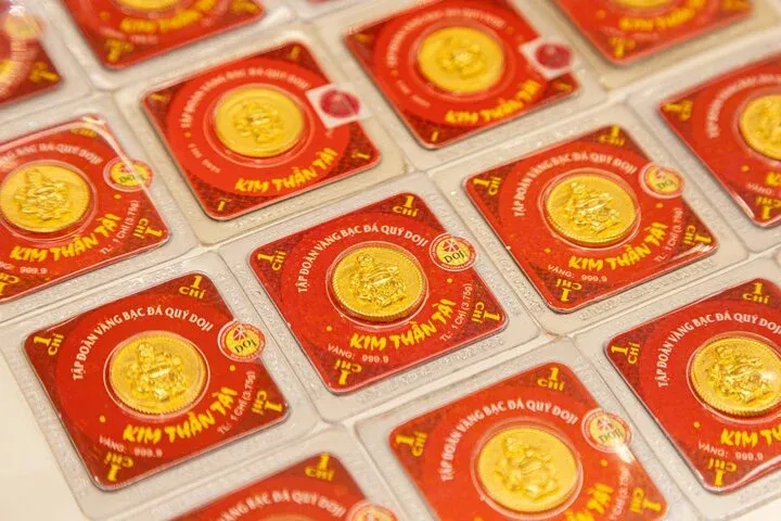 Giá vàng 15/7: Phục hồi mạnh, vàng SJC và vàng nhẫn bất ngờ tăng tới 2 triệu đồng/lượng