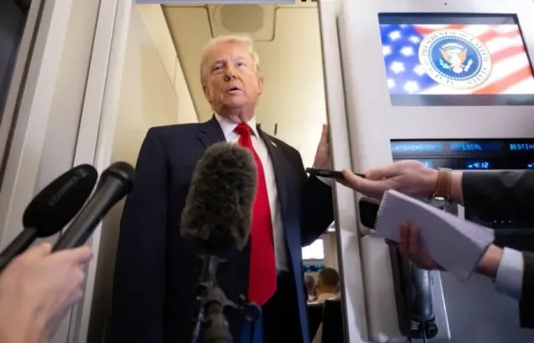 Tổng thống Donald Trump muốn Mỹ “lấy dầu ở Iran”