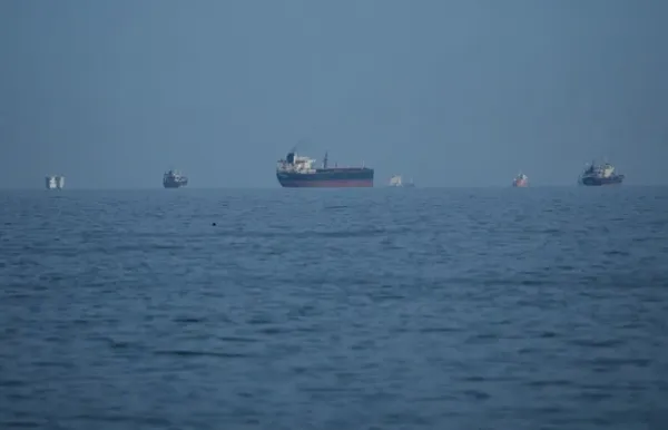 Iran đưa ra điều kiện để tàu thuyền đi qua eo biển Hormuz