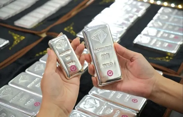 Giá bạc 18/9: Trong nước trái chiều, bạc thế giới tăng mạnh