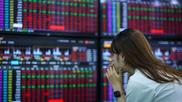 Thị trường chứng khoán phiên sáng 21/1/2026: VN-Index giảm gần 13 điểm, rơi xuống dưới mốc 1.900 điểm