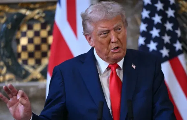 Ông Trump cảnh báo Mỹ có thể nối lại tập kích Iran trong vài ngày tới