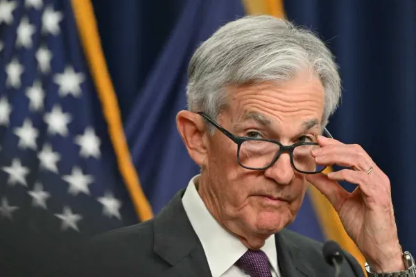 Xung Đột Trump - Powell Leo Thang: Tính độc lập của Fed lung lay, thị trường tài chính
