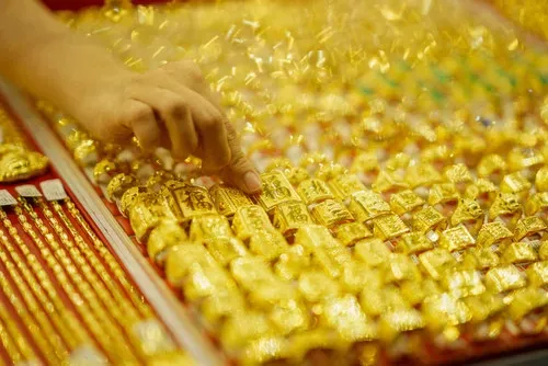 Giá vàng hôm nay (03/03): Quay đầu giảm mạnh, vàng miếng mất mốc 190 triệu đồng/lượng