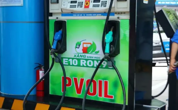 Đề xuất tạm ứng 4.000–5.000 đồng/lít xăng dầu để bình ổn giá