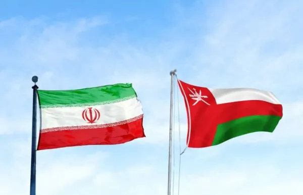 Iran và Oman đề xuất thiết lập hành lang hàng hải tạm thời qua eo biển Hormuz