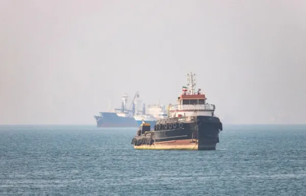 Iran tuyên bố thiết lập vùng kiểm soát mới tại eo biển Hormuz